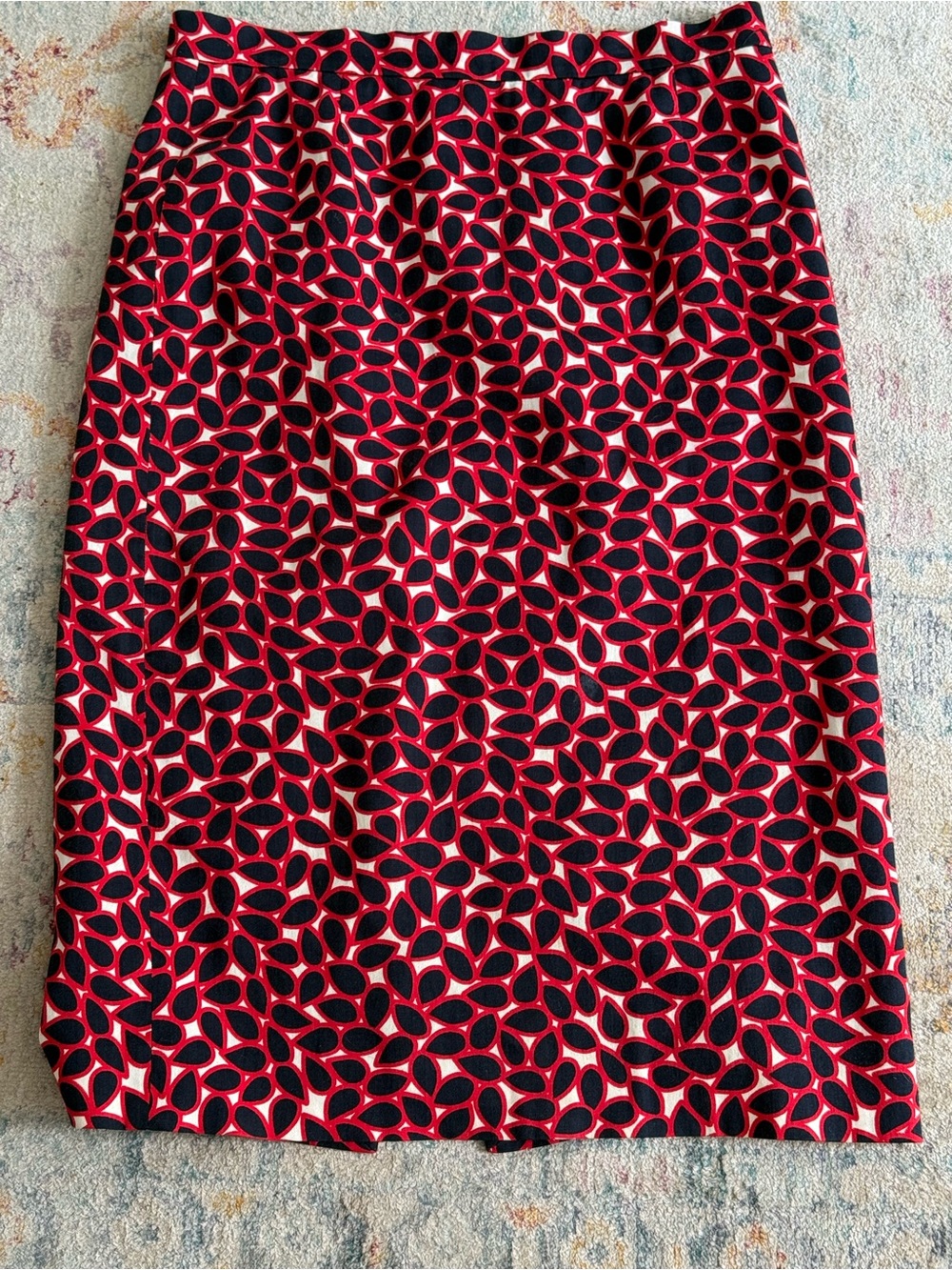 Agnes B. Black & Red Graphic Pencil Skirt